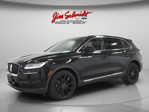Used 2023 Lincoln Nautilus Reserve w/ Equipment Group 201A AWD/4WD image 2