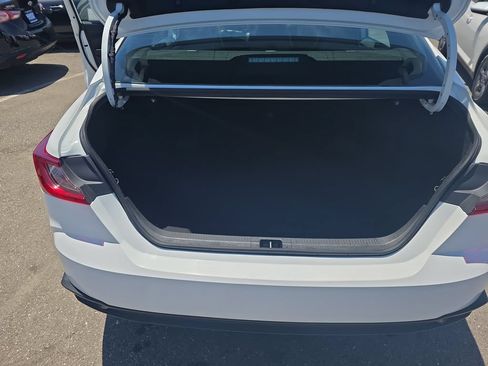Used 2025 Toyota Camry SE FWD image 21