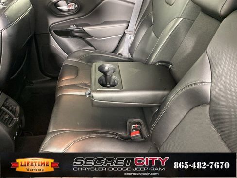Used 2023 Jeep Cherokee Altitude Lux image 29