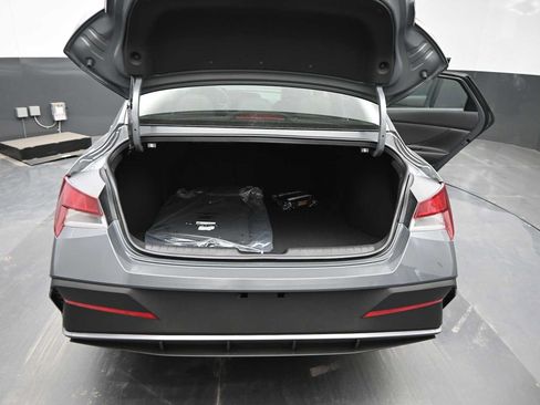 New 2026 Hyundai Elantra SEL Sport FWD image 14
