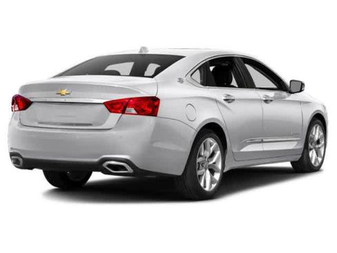 Used 2015 Chevrolet Impala LT w/ Convenience Package FWD image 2