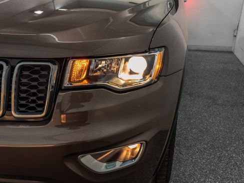 Used 2021 Jeep Grand Cherokee Limited image 5