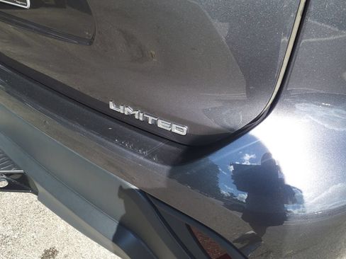 Used 2023 Toyota Highlander Limited FWD image 14