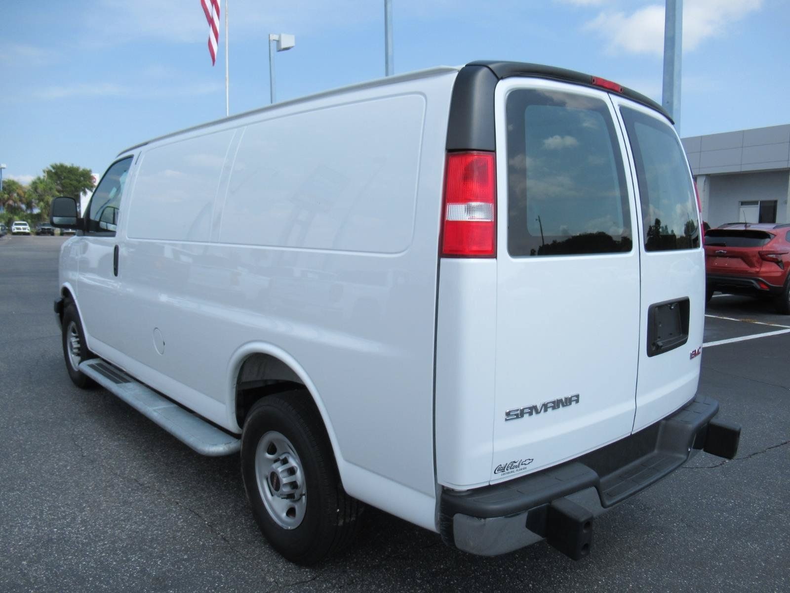 Used 2025 GMC Savana 2500 w/ Driver Convenience Package RWD image 8