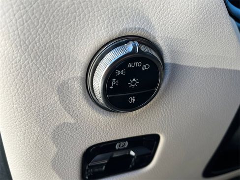 Certified 2025 Mercedes-Benz GLC 350e 4MATIC image 20