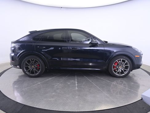 Certified 2023 Porsche Cayenne GTS AWD/4WD image 8