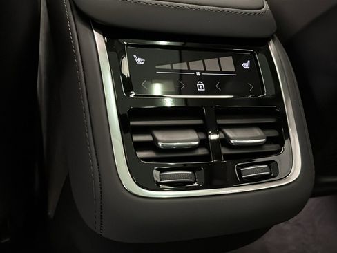 Used 2026 Volvo XC90 B6 Plus w/ Protection Package Premier image 28