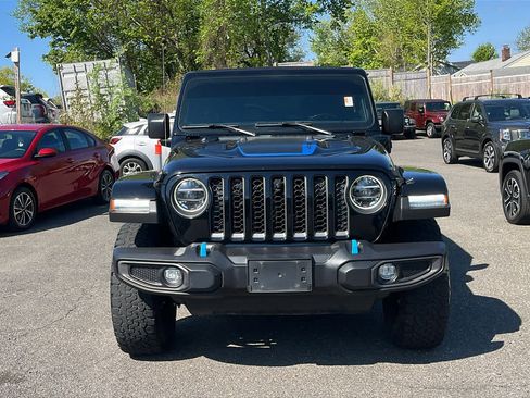 Used 2022 Jeep Wrangler Unlimited Rubicon 4xe w/ Cold Weather Group AWD/4WD image 2
