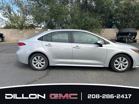 Used 2025 Toyota Corolla LE FWD image 2