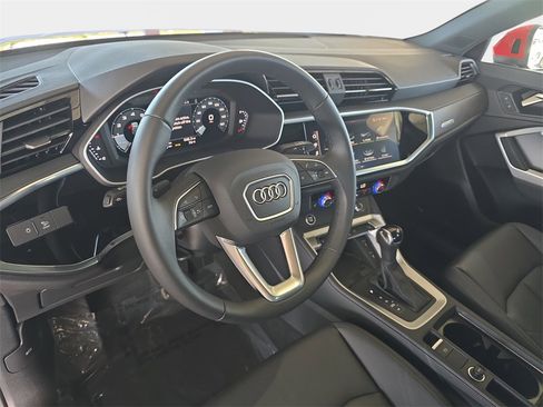 Certified 2025 Audi Q3 2.0T Premium w/ Convenience Package image 13