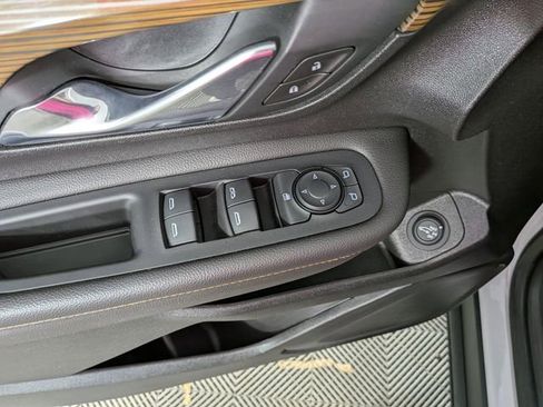 Used 2020 GMC Terrain SLE w/ Driver Convenience Package FWD image 12