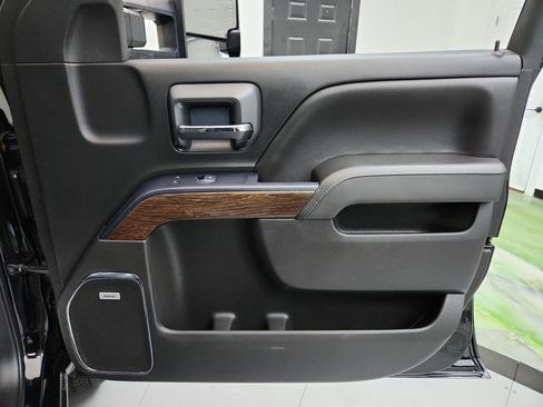 Used 2018 GMC Sierra 3500 Denali w/ Duramax Plus Package image 27