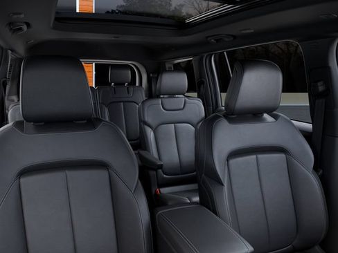 New 2026 Jeep Grand Cherokee L Limited w/ Limited Altitude Package AWD/4WD image 26