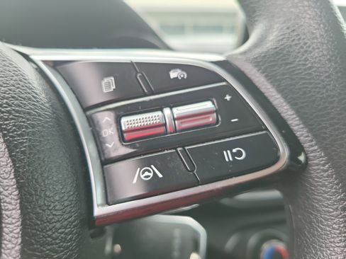 Used 2024 Kia Forte LXS FWD image 23