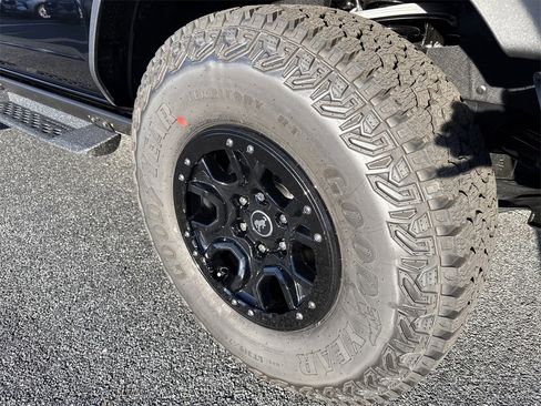 New 2025 Ford Bronco Badlands w/ Sasquatch Package image 13