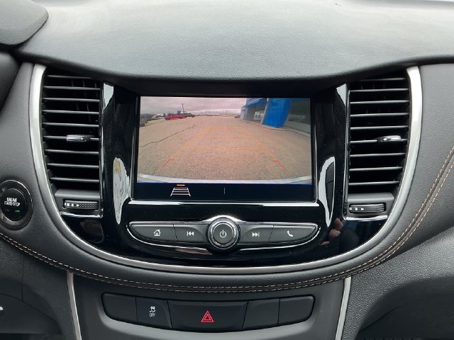 Used 2022 Chevrolet Trax LT w/ LT Convenience Package AWD/4WD image 8