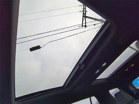 Used 2023 Chevrolet Traverse Premier w/ LPO, Floor Liner Package image 20