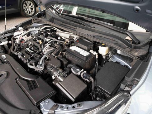 Used 2024 Toyota Corolla SE w/ SE Premium Package FWD image 32