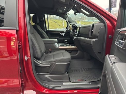 Used 2023 Chevrolet Silverado 1500 LT w/ Z71 Off-Road Package image 24