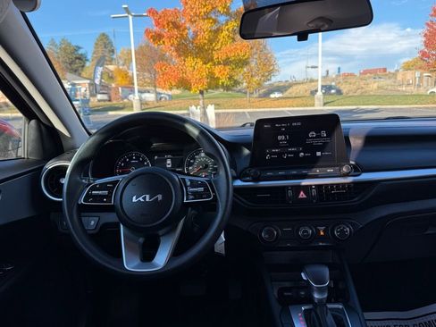 Used 2024 Kia Forte LXS image 28