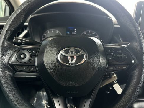 Used 2025 Toyota Corolla LE FWD image 19