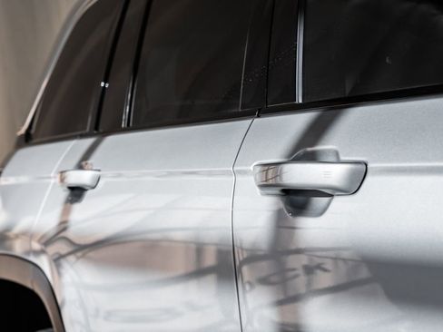 New 2025 Jeep Grand Cherokee Laredo X image 15