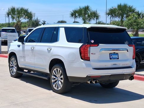 Used 2023 GMC Yukon Denali RWD image 4