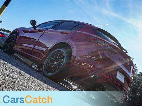 Used 2021 Alfa Romeo Stelvio Ti w/ Nero Edizione image 5