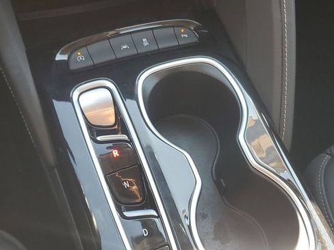Certified 2021 Buick Envision Preferred FWD image 29