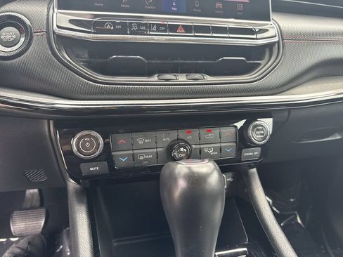 Used 2022 Jeep Compass Trailhawk w/ Trailhawk Elite Group AWD/4WD image 25