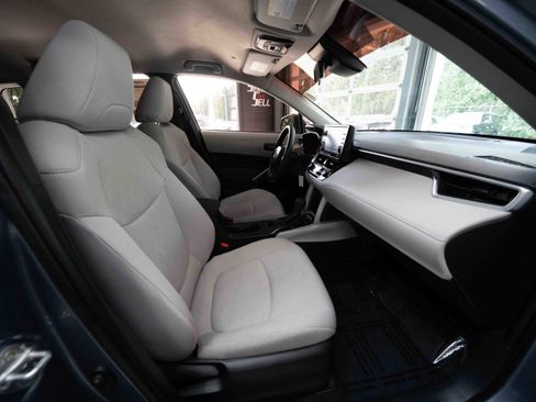 Used 2022 Toyota Corolla Cross L FWD image 27