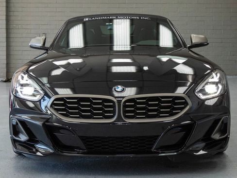 Used 2023 BMW Z4 M40i w/ Driving Assistance Package image 5