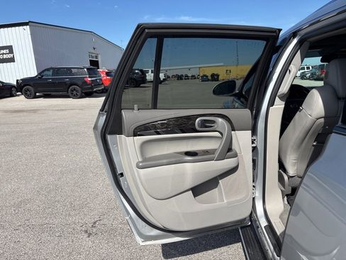 Used 2013 Buick Enclave Premium FWD image 22