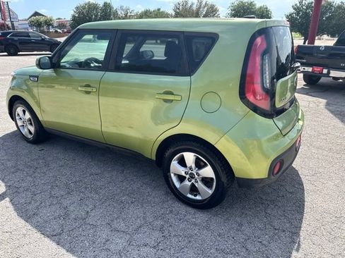 Used 2017 Kia Soul FWD image 13
