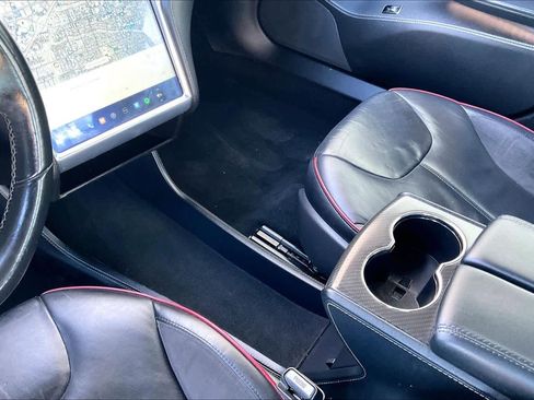 Used 2013 Tesla Model S image 16