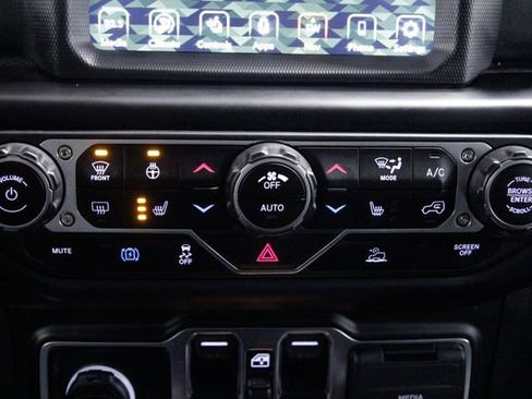 Used 2022 Jeep Wrangler Unlimited Sahara w/ Cold Weather Group image 25