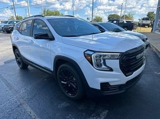 Used 2024 GMC Terrain SLE w/ Driver Convenience Package FWD video 1