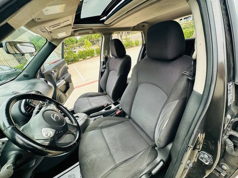 Used 2013 Nissan Juke SV FWD image 14