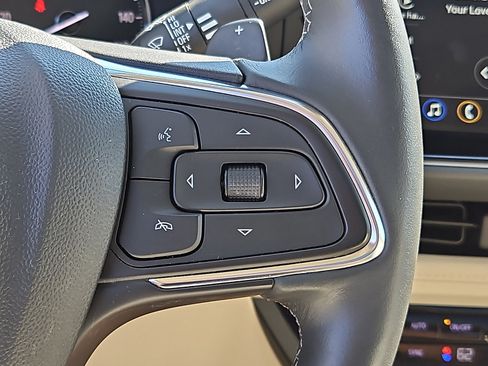 Used 2022 Buick Envision Avenir w/ Technology Package II AWD/4WD image 23