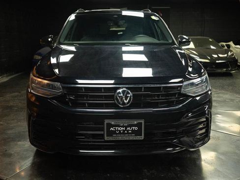 Used 2023 Volkswagen Tiguan SE R-Line FWD image 3