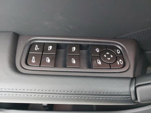 New 2026 Porsche Cayenne image 30