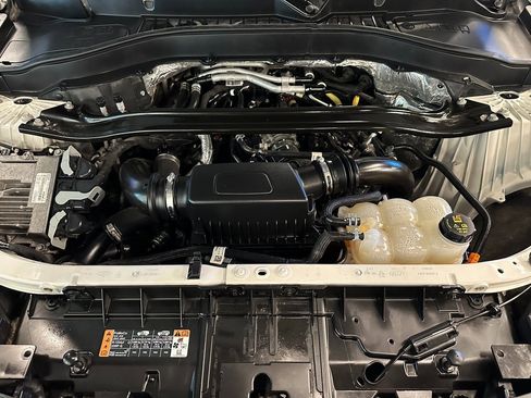 Used 2020 Ford Explorer Platinum w/ Premium Technology Package image 24