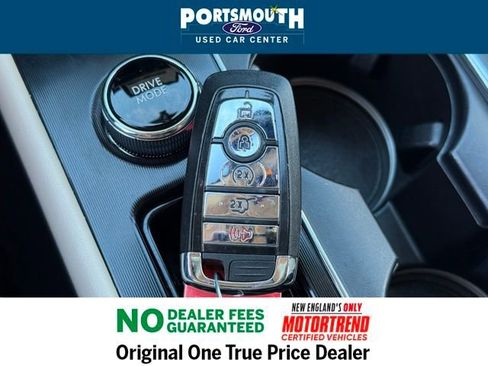 Used 2022 Lincoln Corsair AWD w/ Premium Package image 13