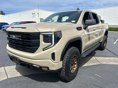 Used 2023 GMC Sierra 1500 Elevation AWD/4WD image 3