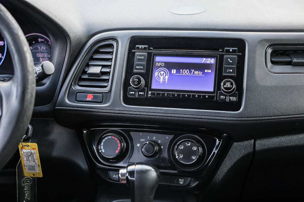 Used 2019 Honda HR-V LX image 3
