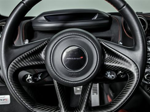 Used 2018 McLaren 720S RWD image 22