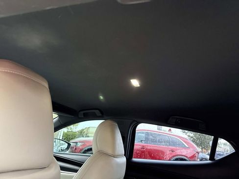 Used 2019 MAZDA MAZDA3 Hatchback FWD image 17