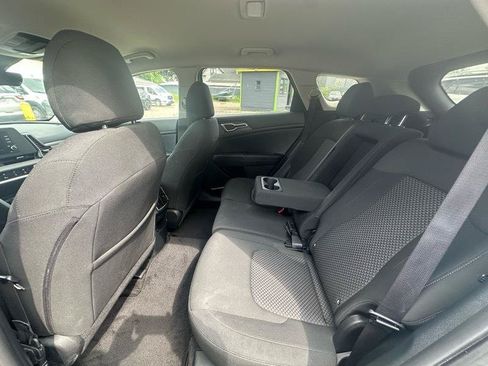Used 2024 Kia Sportage LX AWD/4WD image 17