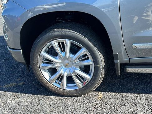 New 2026 Chevrolet Silverado 1500 High Country image 9