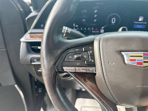 Used 2022 Cadillac Escalade ESV Premium Luxury Platinum image 17